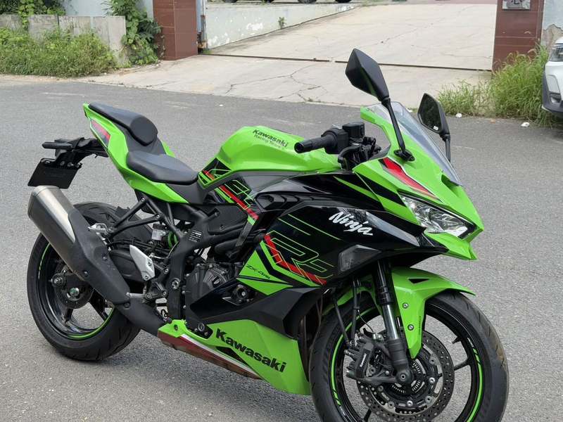 二手川崎ZX-4R