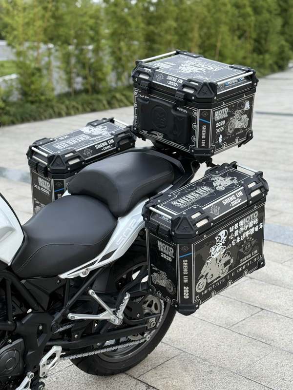 二手贝纳利金鹏 TRK502