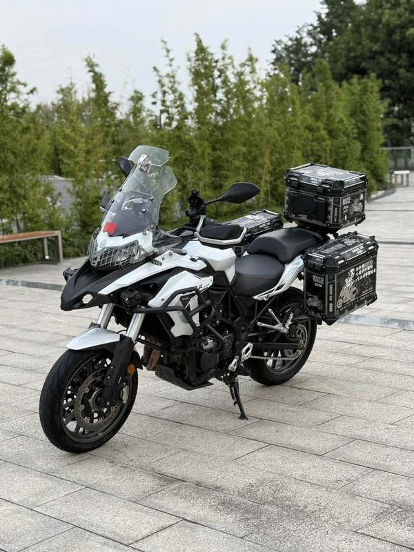 二手贝纳利金鹏 TRK502