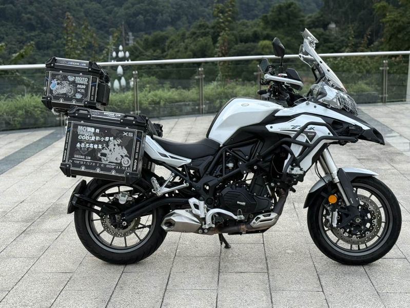 二手贝纳利金鹏 TRK502