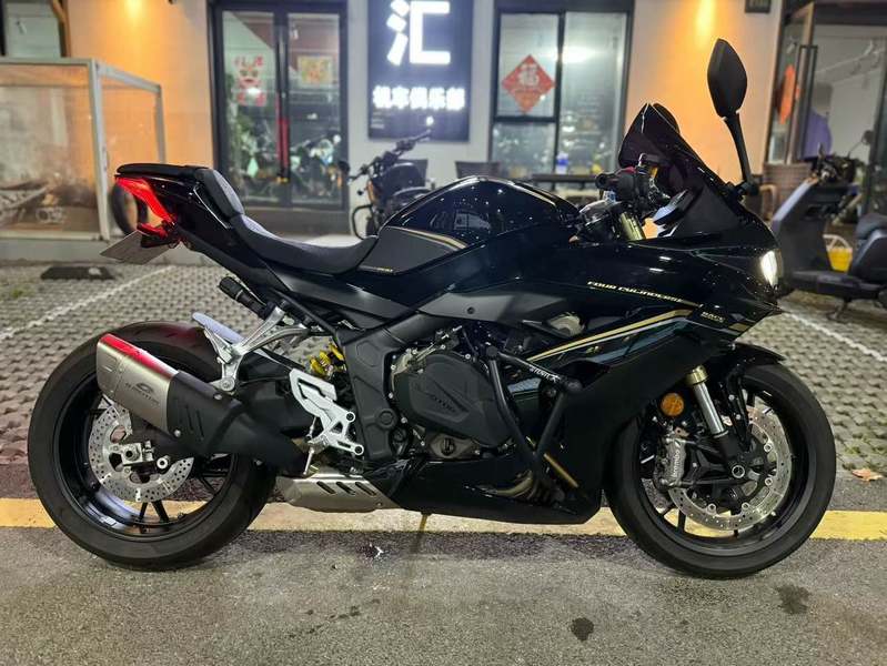二手QJMOTOR赛800