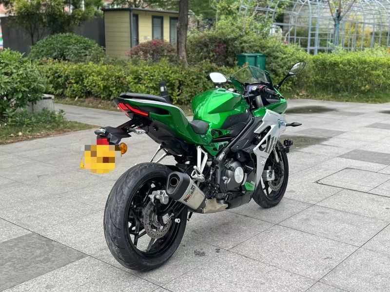 二手贝纳利龙卷风 Tornado 252R