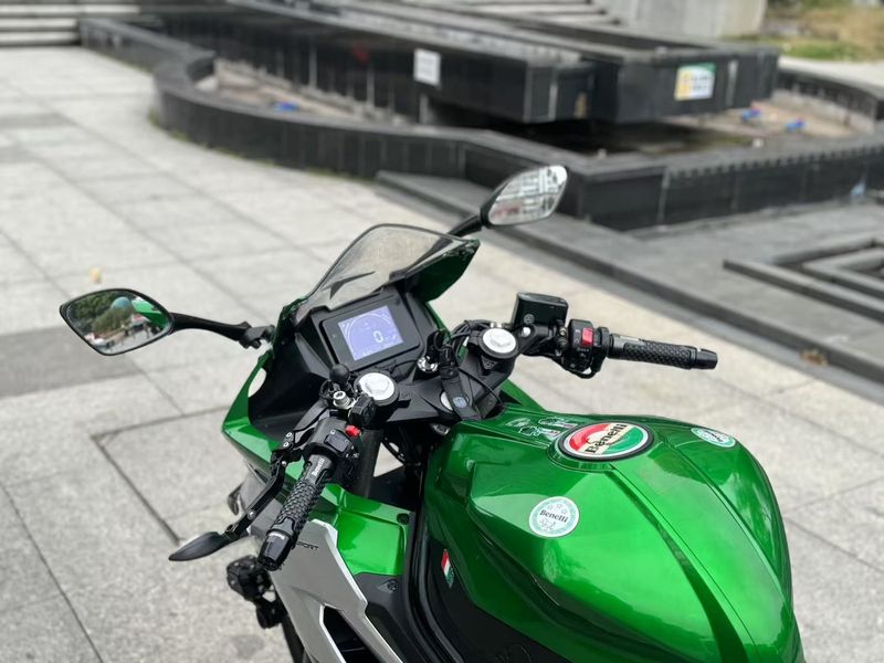 二手贝纳利龙卷风 Tornado 252R