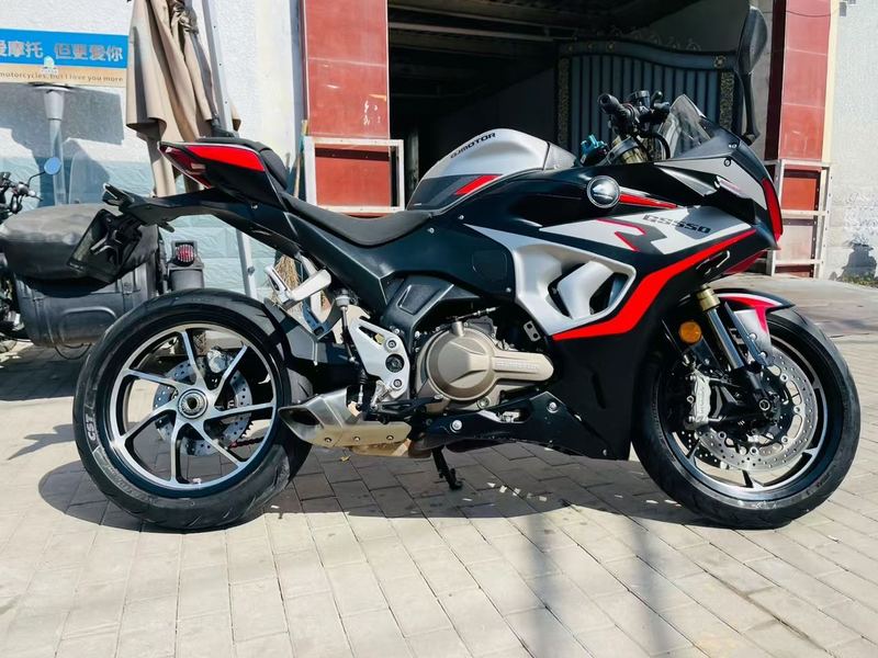 二手QJMOTOR赛550S