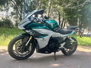 二手贝纳利龙卷风 Tornado 552R
