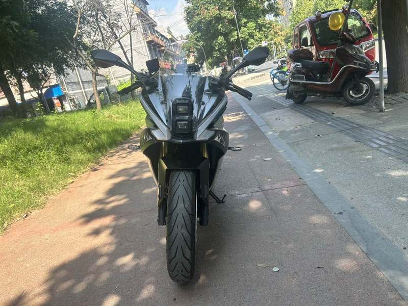 二手贝纳利龙卷风 Tornado 552R