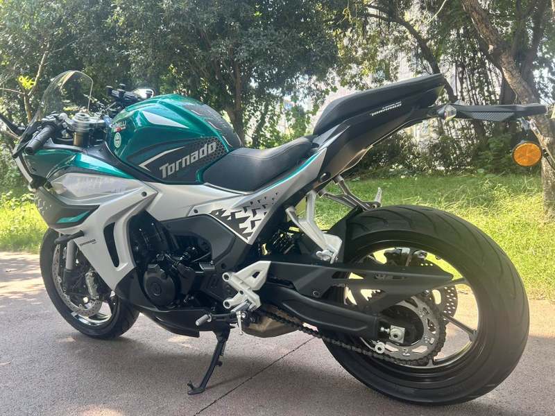 二手贝纳利龙卷风 Tornado 552R