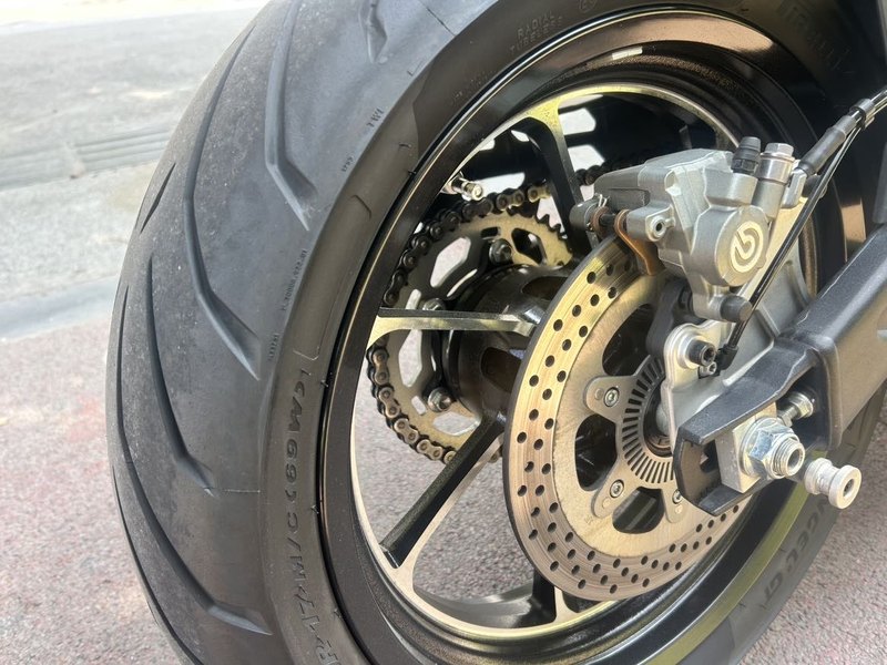 二手贝纳利龙卷风 Tornado 552R