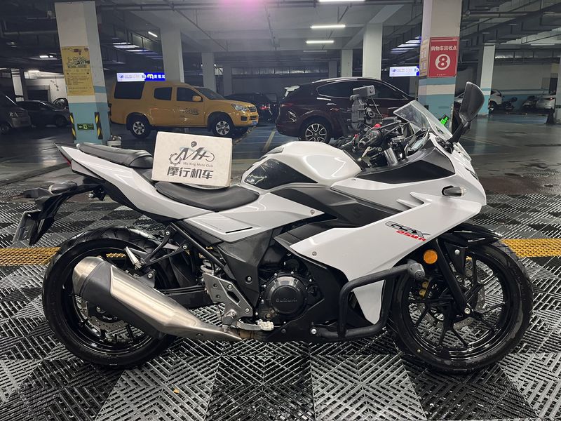 二手豪爵铃木GSX250R