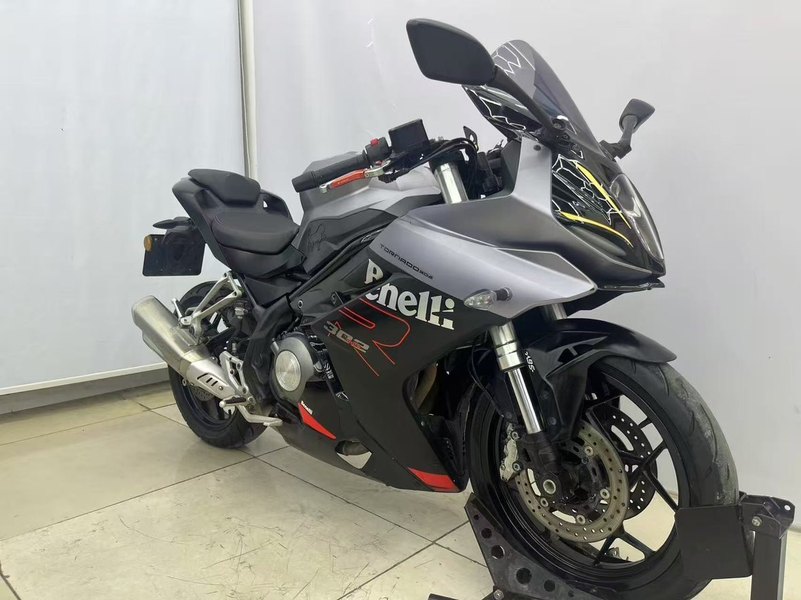 二手贝纳利龙卷风 Tornado 302R