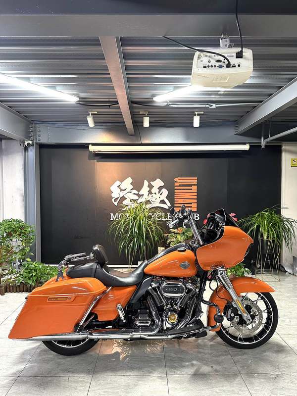 二手哈雷戴维森大道滑翔 Street Glide
