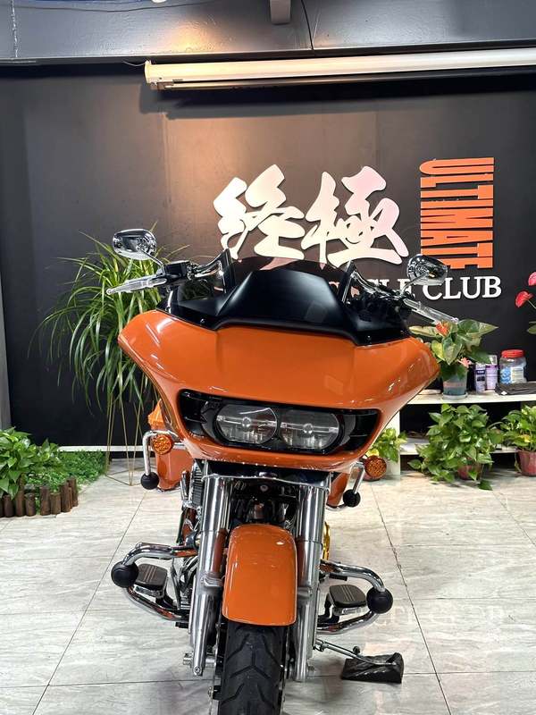 二手哈雷戴维森大道滑翔 Street Glide