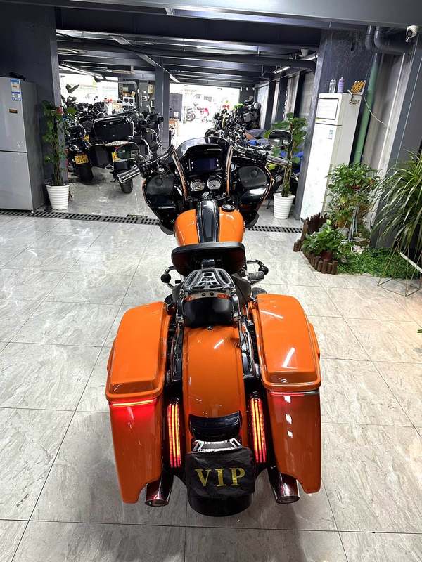 二手哈雷戴维森大道滑翔 Street Glide
