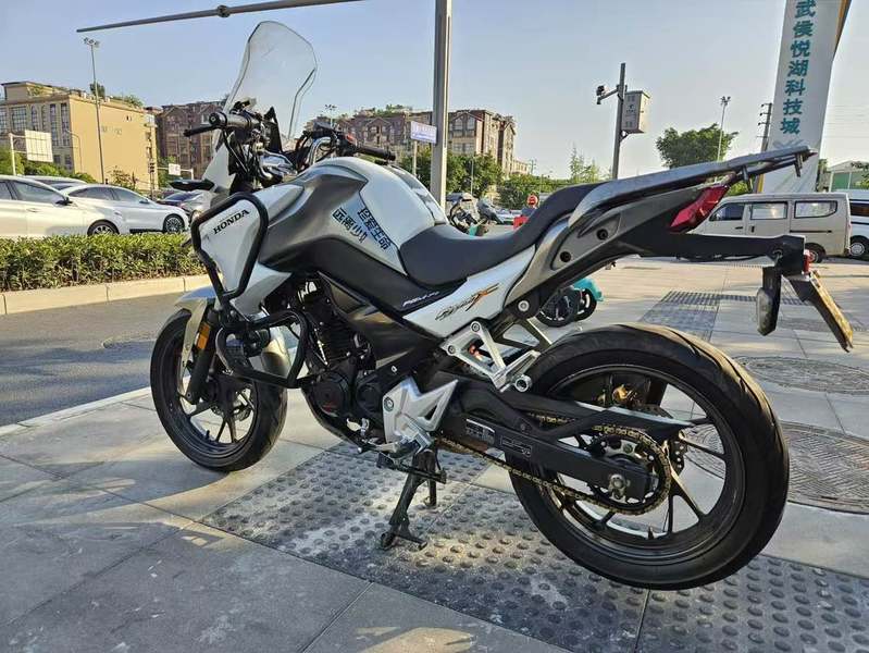二手五羊本田猛鸷 CB190X