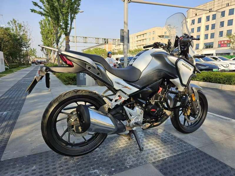 二手五羊本田猛鸷 CB190X