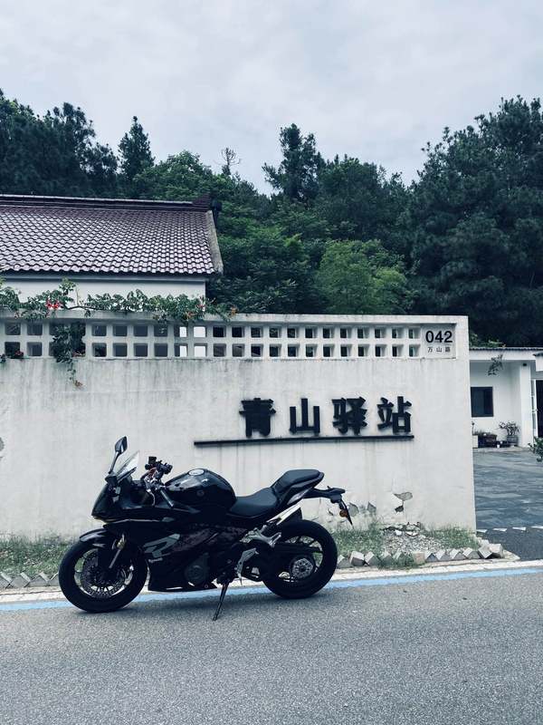 二手贝纳利龙卷风 Tornado 402R