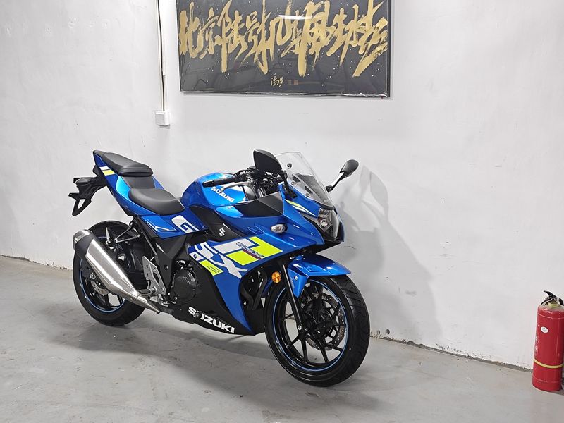 二手豪爵铃木GSX250R