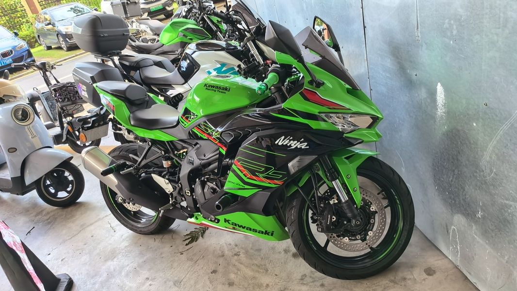 二手川崎ZX-4R