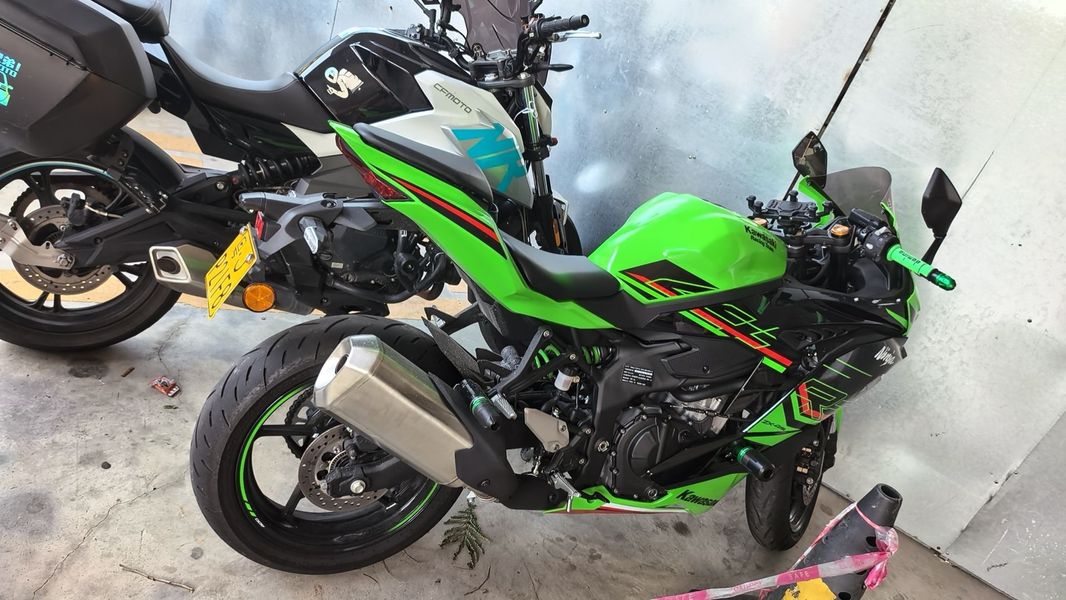 二手川崎ZX-4R