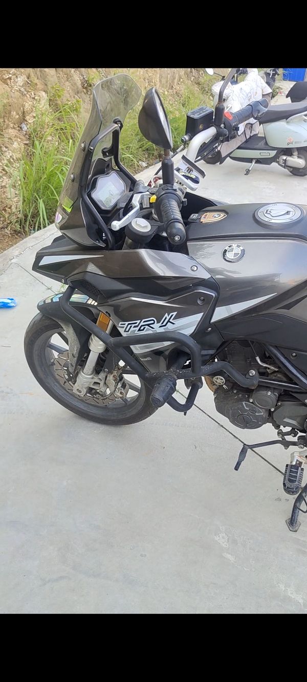 二手贝纳利金鹏 TRK251
