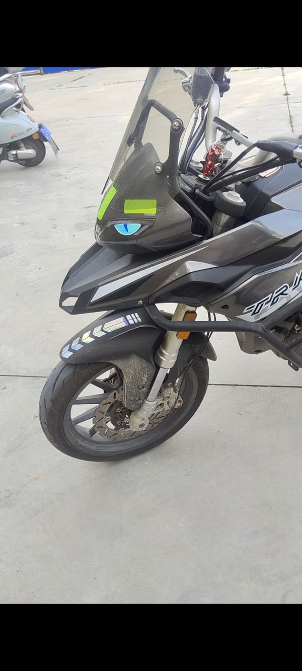 二手贝纳利金鹏 TRK251