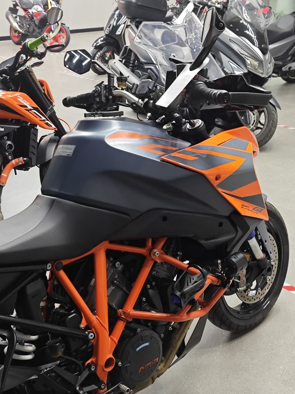 二手KTMR2R1290 Super Duke GT