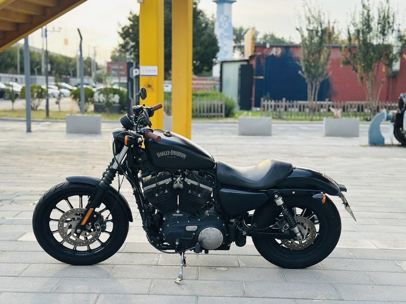二手哈雷戴维森Iron883 硬汉