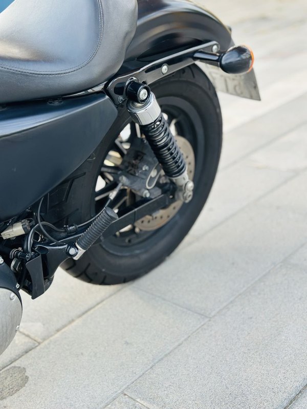 二手哈雷戴维森Iron883 硬汉