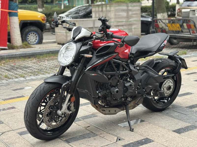 二手奥古斯塔Dragster 800