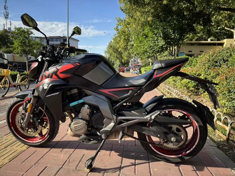 二手春风650NK