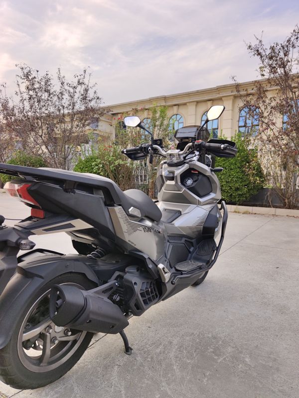 二手三阳哈士奇 Husky ADV150
