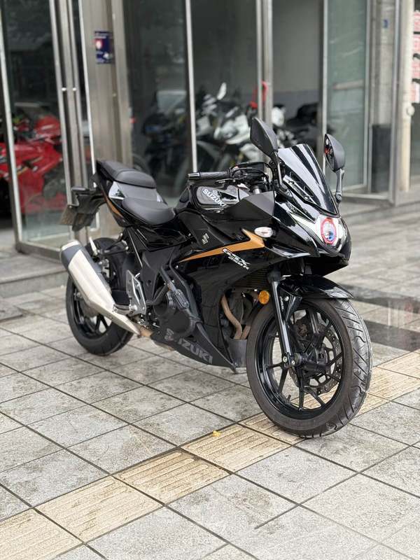 二手豪爵铃木GSX250R