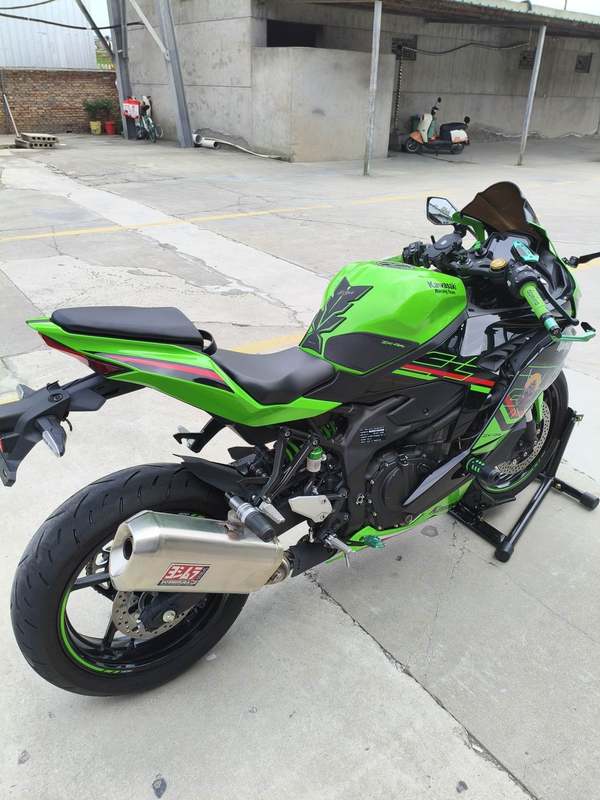 二手川崎ZX-4R