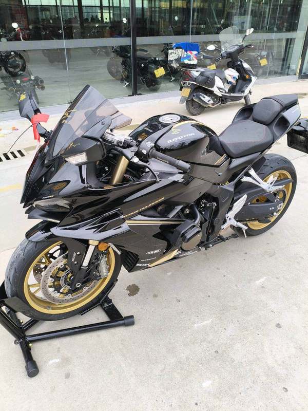 二手QJMOTOR赛800