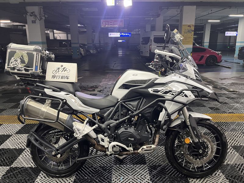 二手贝纳利金鹏 TRK502