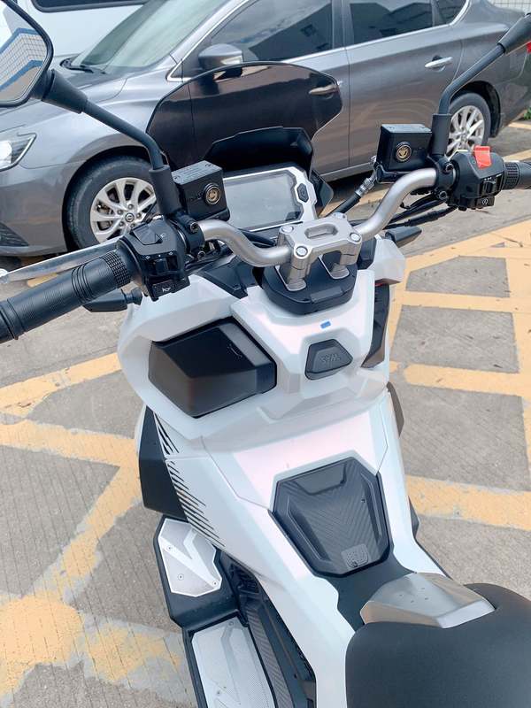 二手三阳哈士奇 Husky ADV150