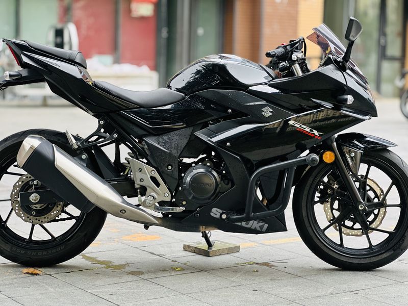二手豪爵铃木GSX250R