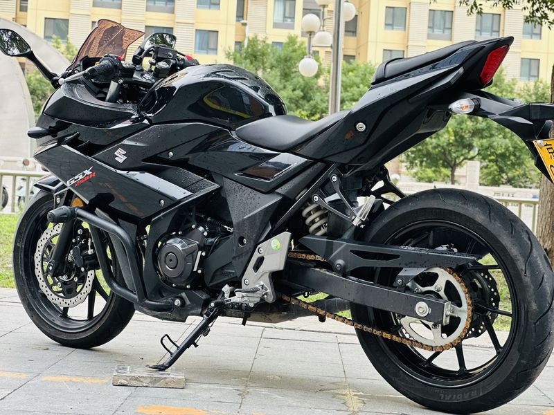 二手豪爵铃木GSX250R