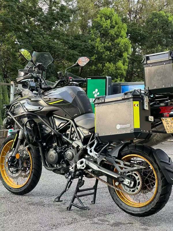 二手贝纳利金鹏 TRK502
