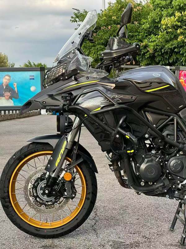 二手贝纳利金鹏 TRK502