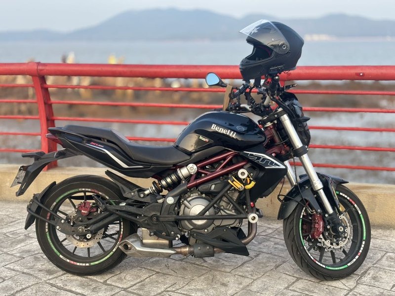 二手贝纳利蓝宝龙BJ300GS