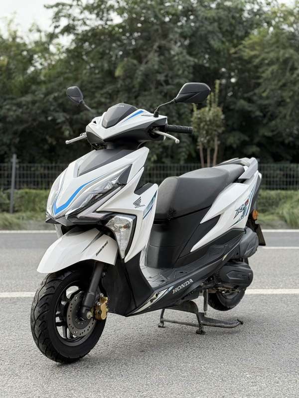 二手新大洲本田裂行 RX125Fi