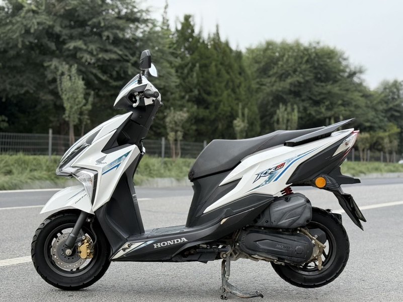 二手新大洲本田裂行 RX125Fi