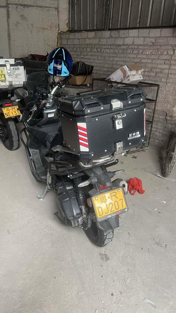 二手布雷斯通极宙 ADV150