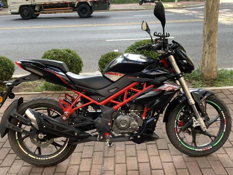 二手贝纳利红宝龙 TNT150i