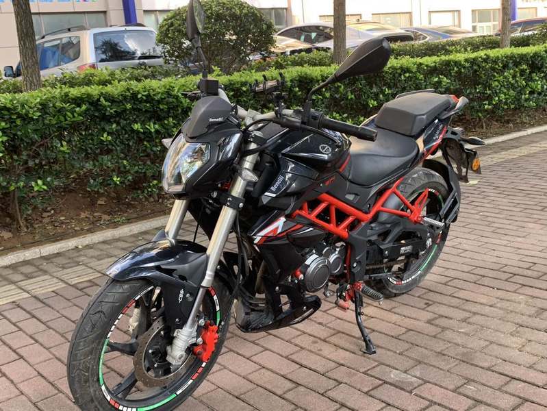 二手贝纳利红宝龙 TNT150i