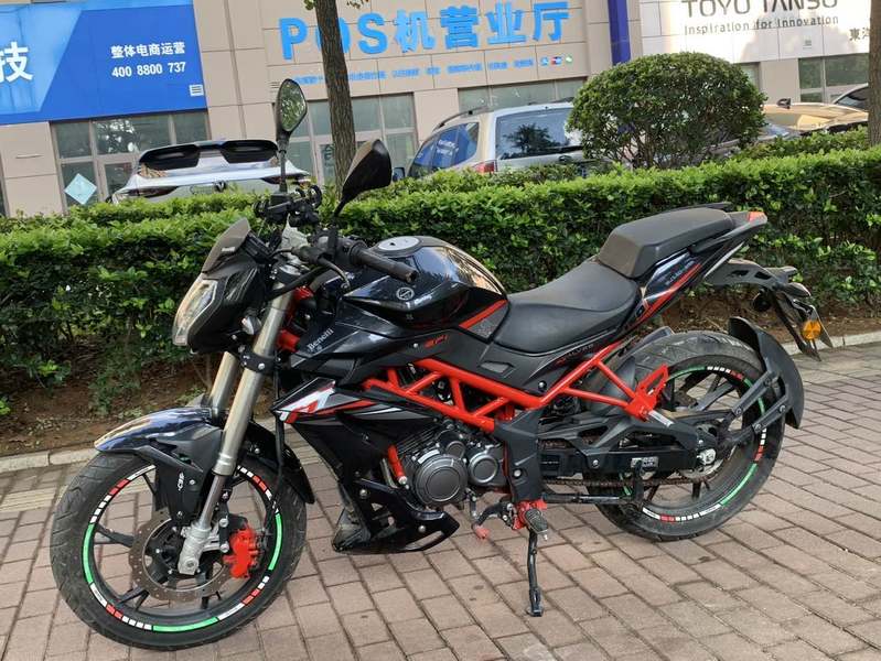 二手贝纳利红宝龙 TNT150i