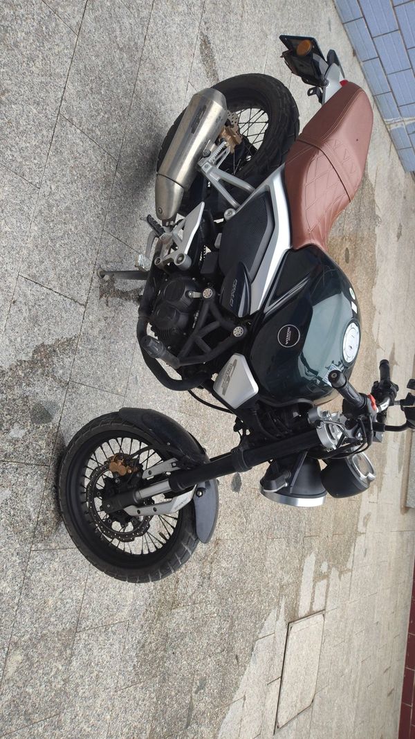 二手五羊本田鸷道 CB190SS