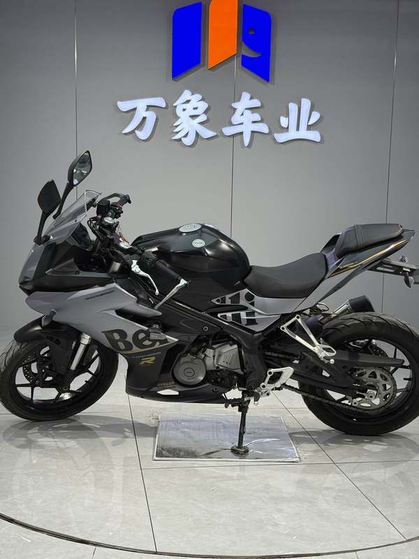 二手贝纳利龙卷风 Tornado 252R