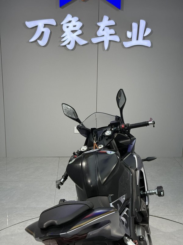 二手贝纳利龙卷风 Tornado 252R